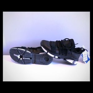 NEW ADIDAS Twinstrike ADV Stretch Leather Mens